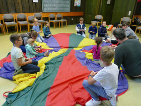 Vorstellung der Kommunionkinder in St. Crescentius ( © Karl-Franz Thiede)